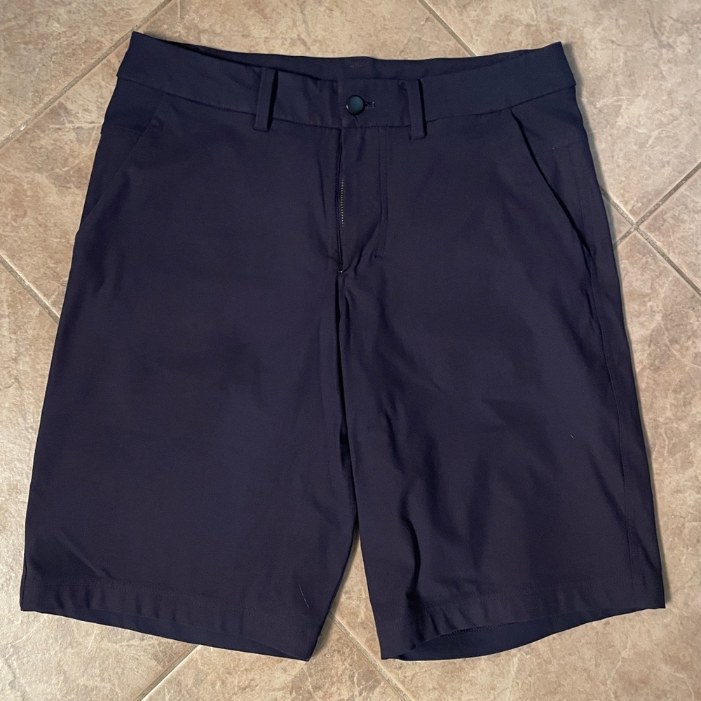 Lululemon Commission Shorts - size 32